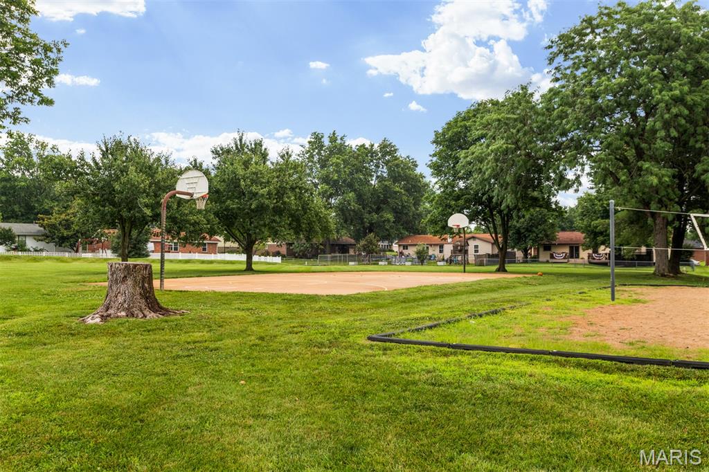 New England Town 8 - Residential