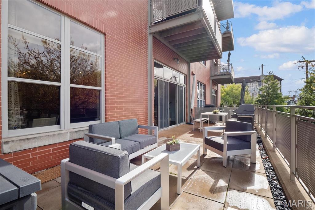 Hi-Pointe Lofts A Condo The - Residential Lease