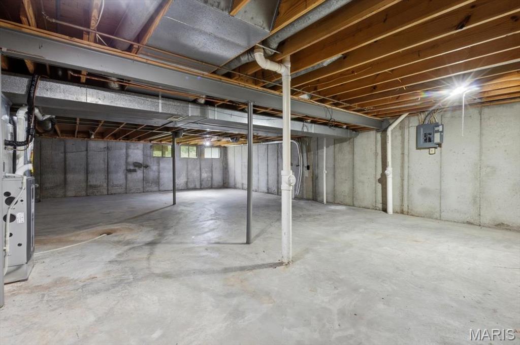 Royal Pines Condo Sixteenth - Residential