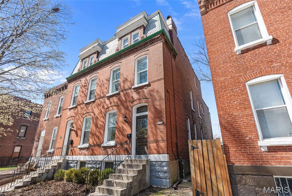 2253-2255 Indiana Ave Twnhs - Residential Lease