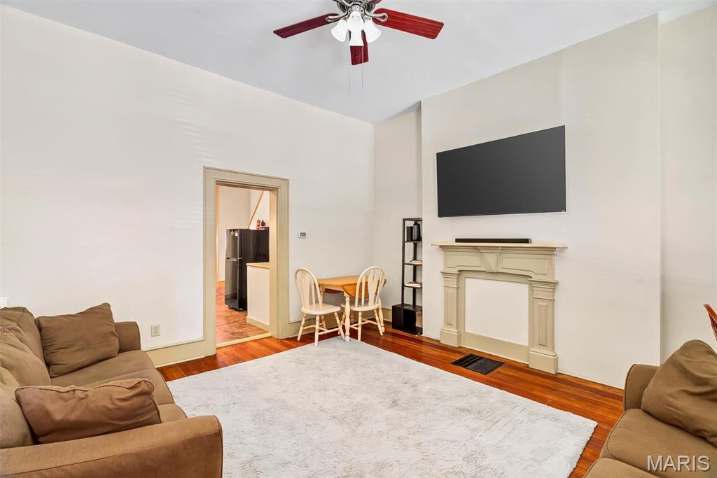 Borselaux Add - Residential