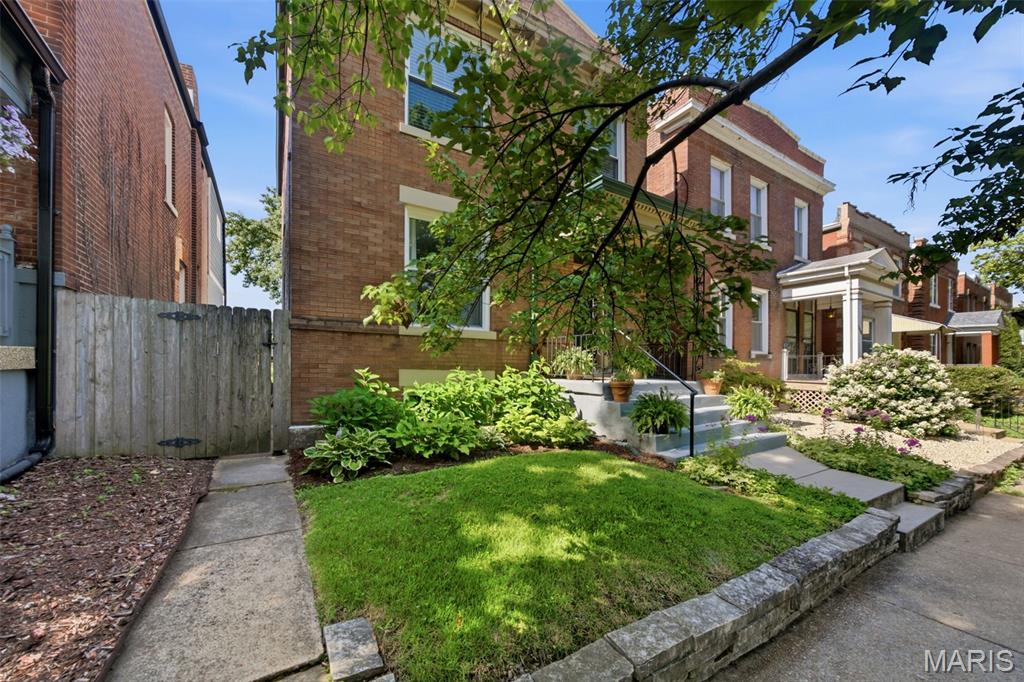 Russells Place Add - Residential
