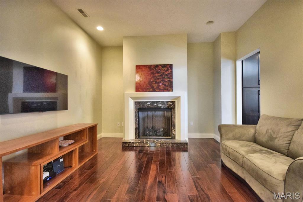 Demun Pointe Condo - Residential Lease