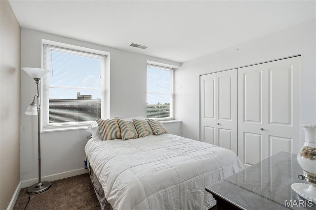 5330-5360 Pershing Condo - Residential