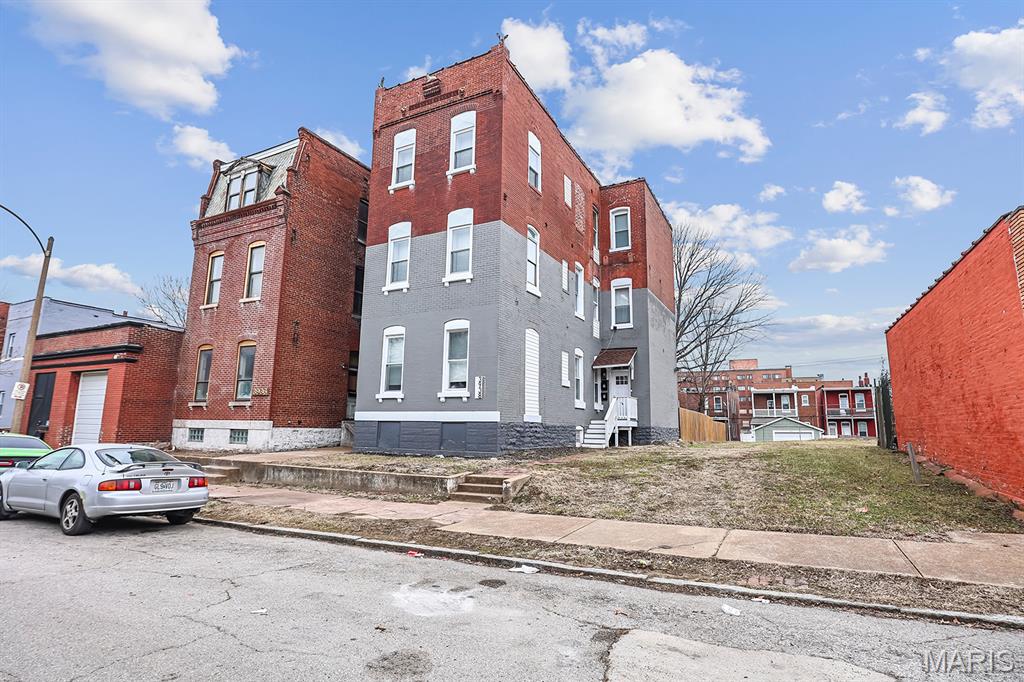 City/St Louis - Residential Income
