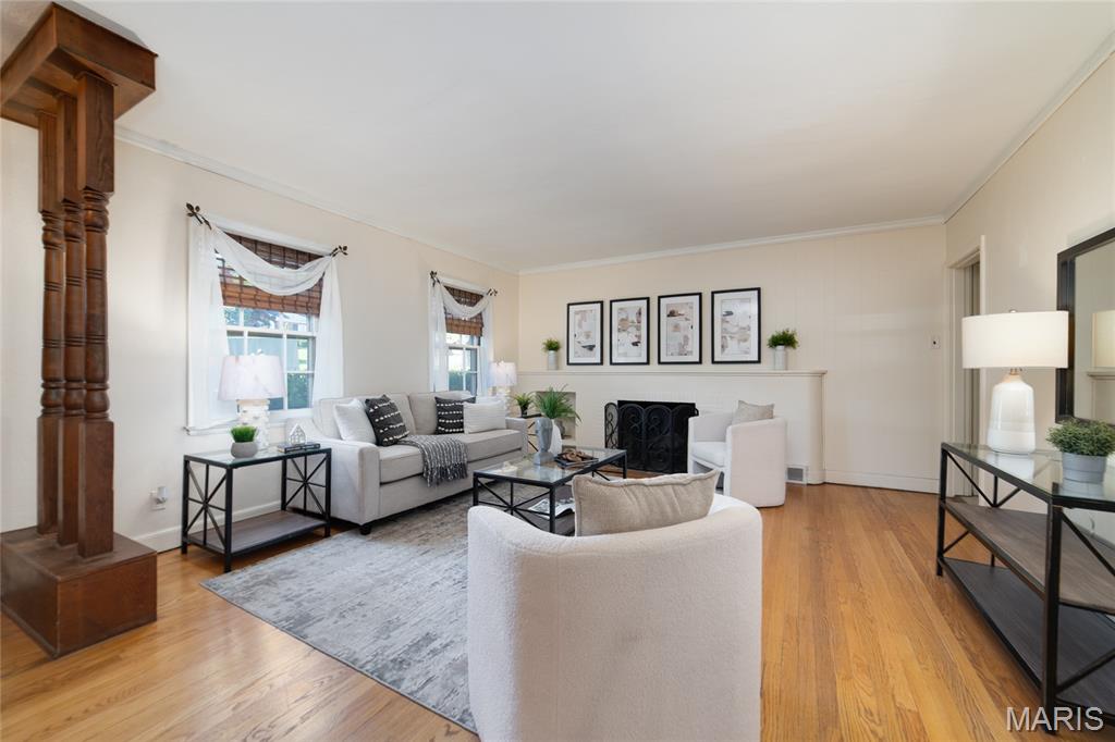 Royal Place - Residential