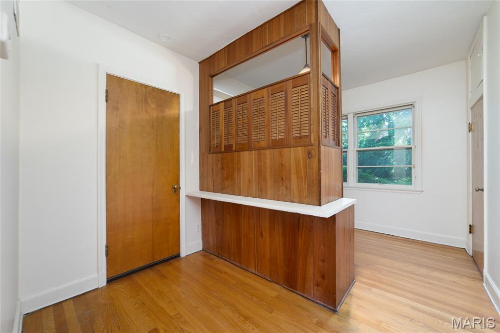 Royal Place - Residential