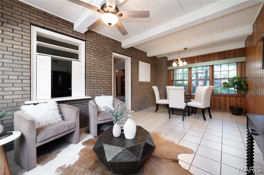 Royal Place - Residential