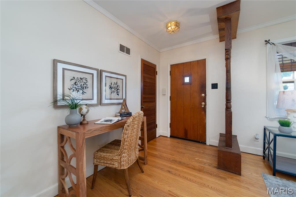 Royal Place - Residential