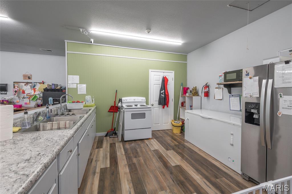 none - Residential Income