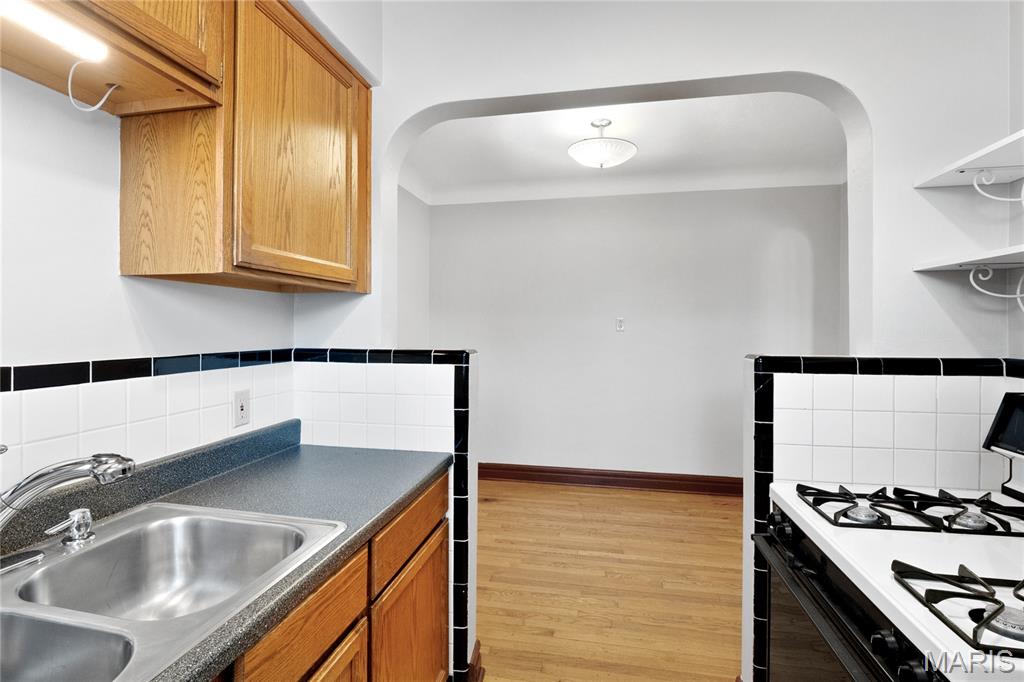 Russells Add 02 - Residential Income