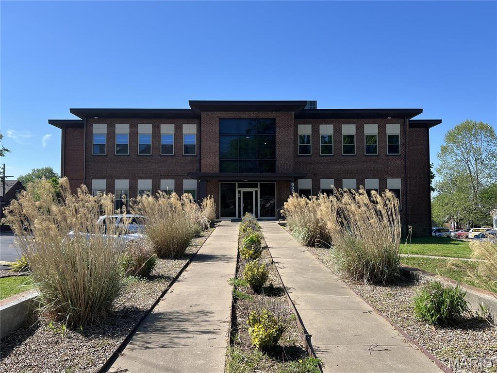 Four commercial condominiums located inside the historic Cape Girardeau Medical Arts building, across from Southeast Campus Alumni Center. High traffic in an area with booming development. Location: Downtown