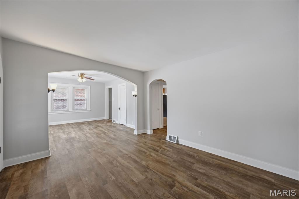 Laughlins Add To Sycamore Hills Re - Residential