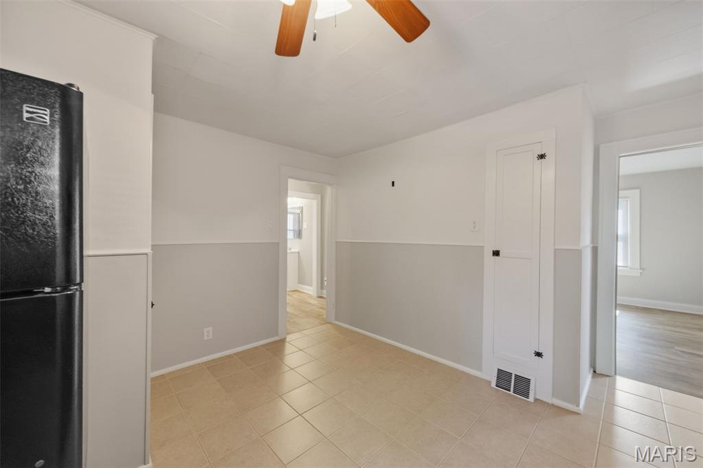 Laughlins Add To Sycamore Hills Re - Residential