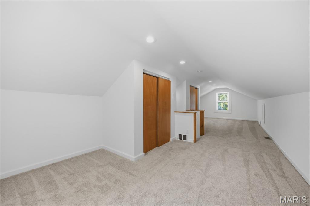 Laughlins Add To Sycamore Hills Re - Residential
