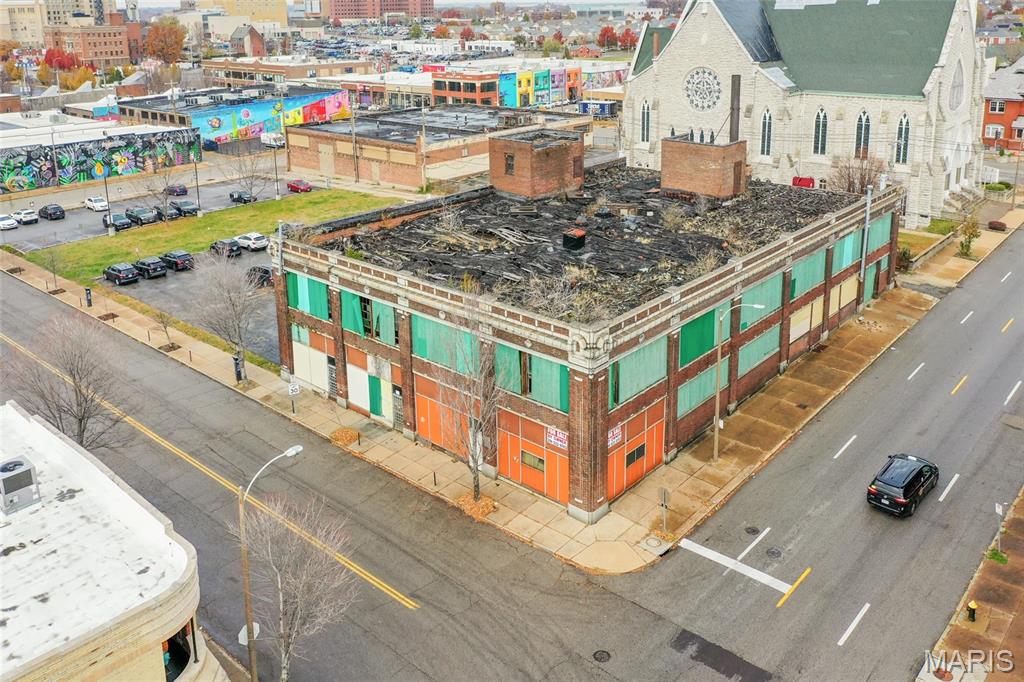 School Add 16 - Commercial Sale