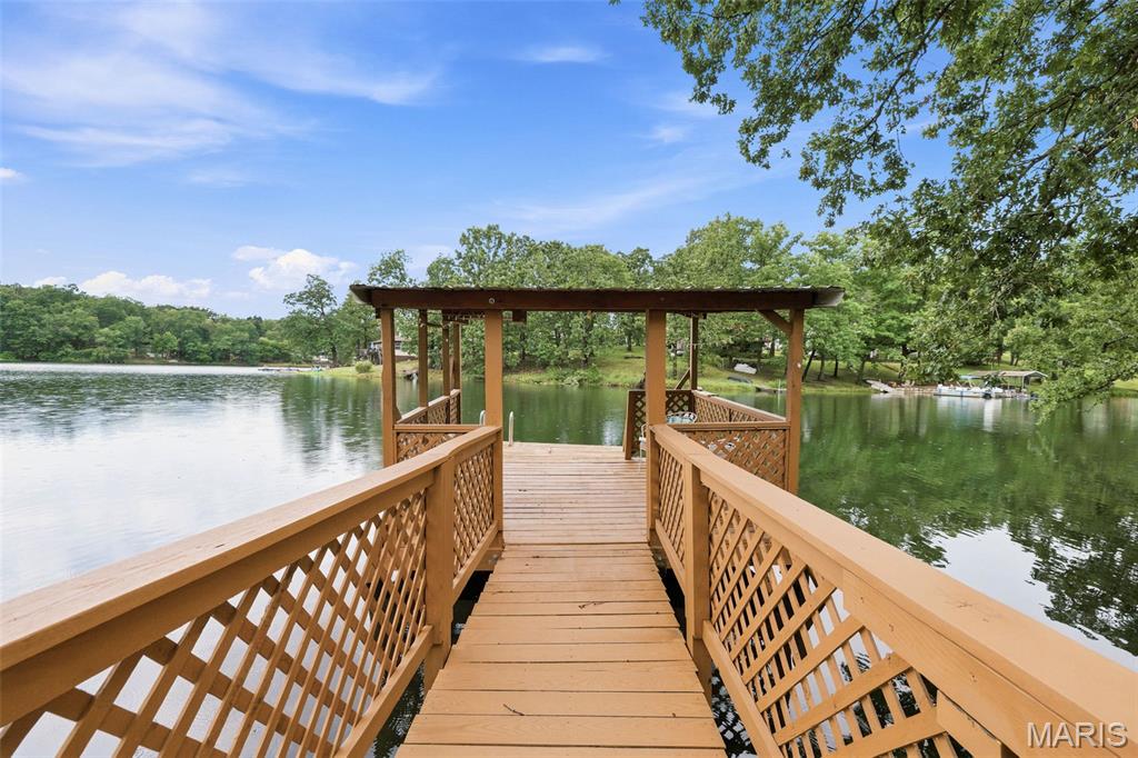 Potosi Lake - Residential