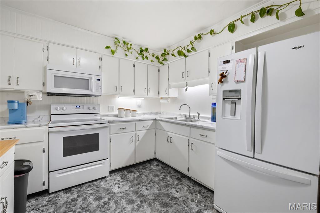Potosi Lake - Residential