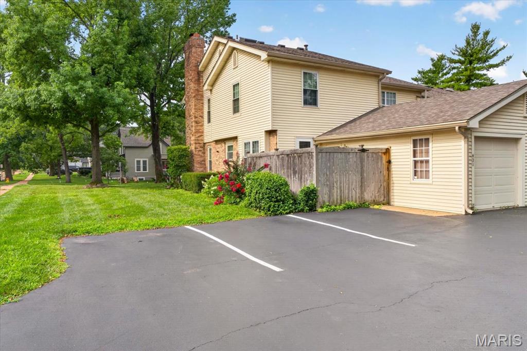 Van Buren Place Condo - Residential