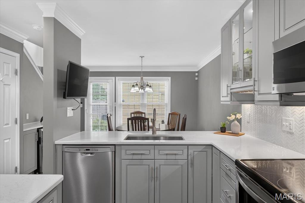 Van Buren Place Condo - Residential