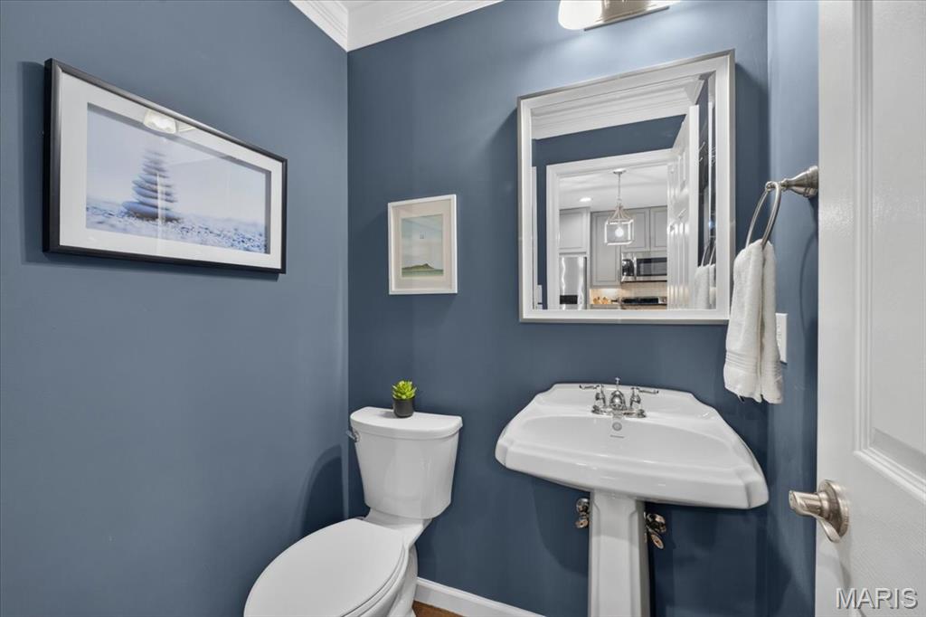 Van Buren Place Condo - Residential