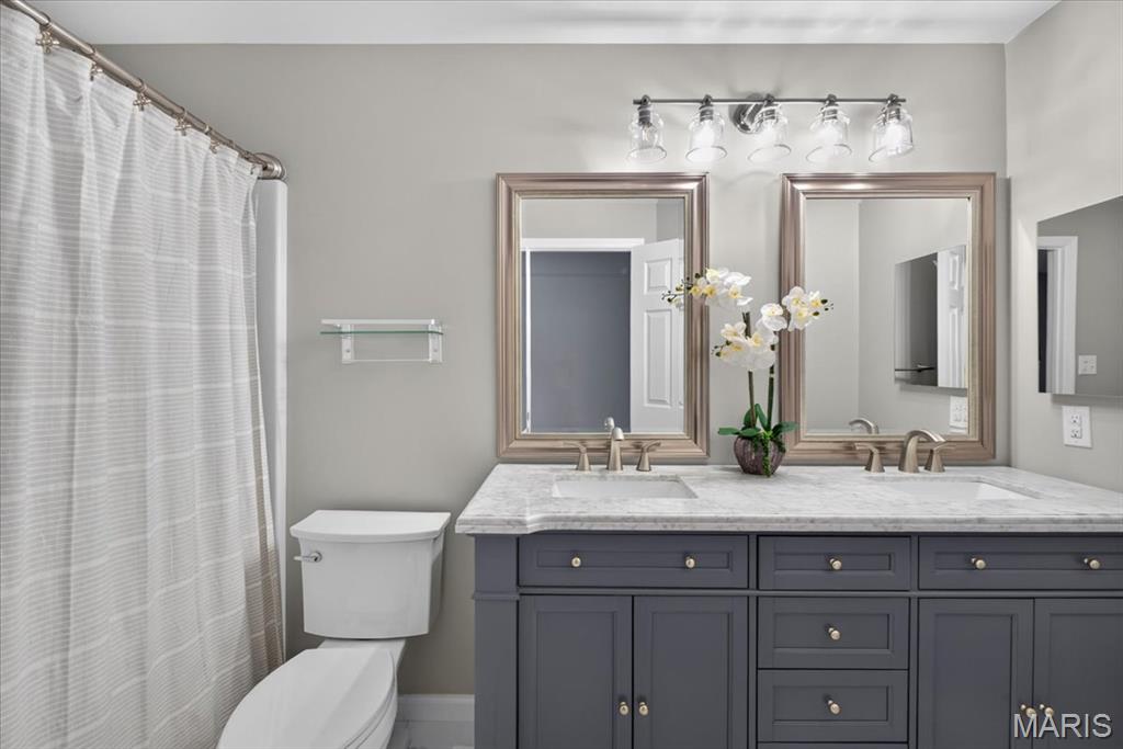 Van Buren Place Condo - Residential