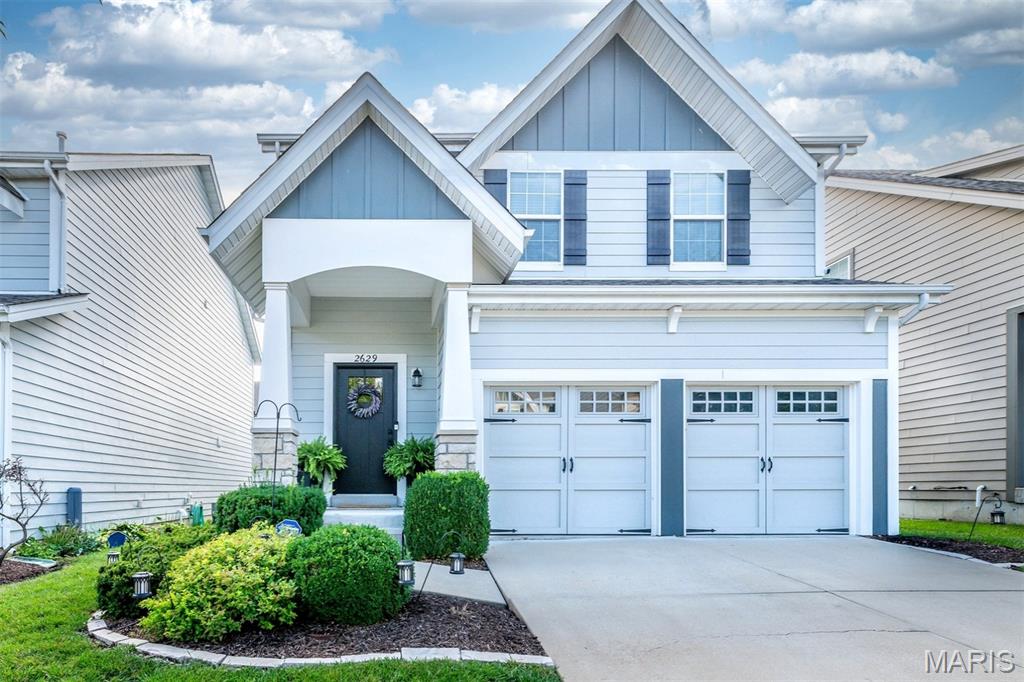 Welcome to this beautiful 2-story Wildwood home featuring an open and functional layout with 9ft ceilings, luxury vinyl flooring, and a spacious kitchen with quartz countertops and tile backsplash. The primary suite offers a walk-in closet and private bath, with two additional bedrooms upstairs. The lower level provides additional living space with a bedroom and bathroom. Enjoy the patio, backyard, 2-car garage, and convenient location near Wildwood Town Center, parks, shopping, dining, highway access, and more. Note: HOA fee includes exterior painting, siding & maintenance, roof, and more. Schedule your showing today!
