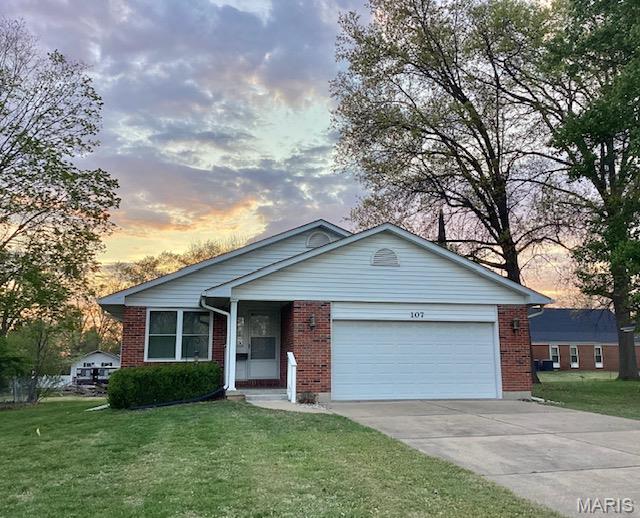 This Nice Ranch is All ready to move into, 2 bedrooms, 2 baths, basement ready for your choice of improvements, oversized garage and level lot to make mowing easier, walk in tub in the main bedroom if needed, main floor laundry, Central Vac, Nice Neighborhood, close to I-44 & other Business'.