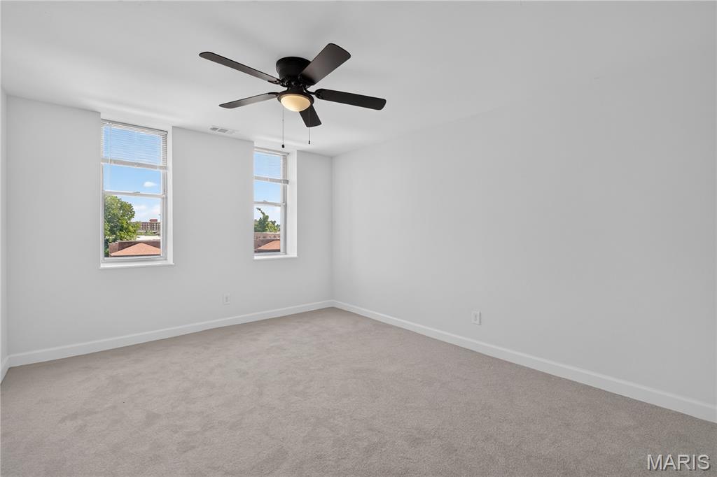Pershing Ave Condo - Residential