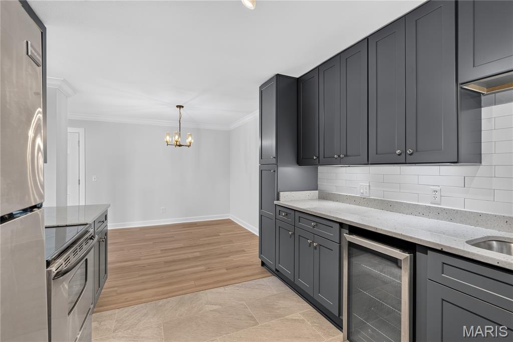 Pershing Ave Condo - Residential