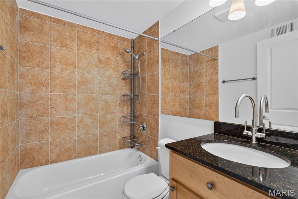 Pershing Ave Condo - Residential