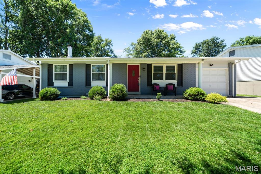 WELCOME HOME to this beautifully maintained, move-in-ready ranch that proves great things truly come in cozy packages. Why spend your weekends tackling home projects when you can spend them enjoying life? Step inside to effortless living with inviting, sun-filled spaces designed for both everyday comfort and easy entertaining. This home checks all the boxes! Start your mornings with a cup of coffee or unwind at the end of the day in the screened-in porch, your own private retreat to enjoy the outdoors in comfort. Step outside to the spacious, fully fenced backyard, perfect for pets, play, gardening, hosting friends, or simply relaxing after a long day. Filled with warmth and charm, every space feels welcoming and designed to make you feel right at home from the moment you walk through the door. Ideally located near shopping, dining, parks, schools, entertainment, and major commuter routes, you'll enjoy the perfect blend of comfort, convenience, and lifestyle. Whether you're a first-time buyer, downsizing, or simply looking for a move-in-ready home with nothing left to do but enjoy, this well-maintained gem is ready for its next chapter. Comfort. Convenience. Connection. Just waiting for YOU!