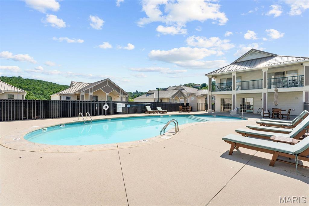 Emerald Pointe - Residential