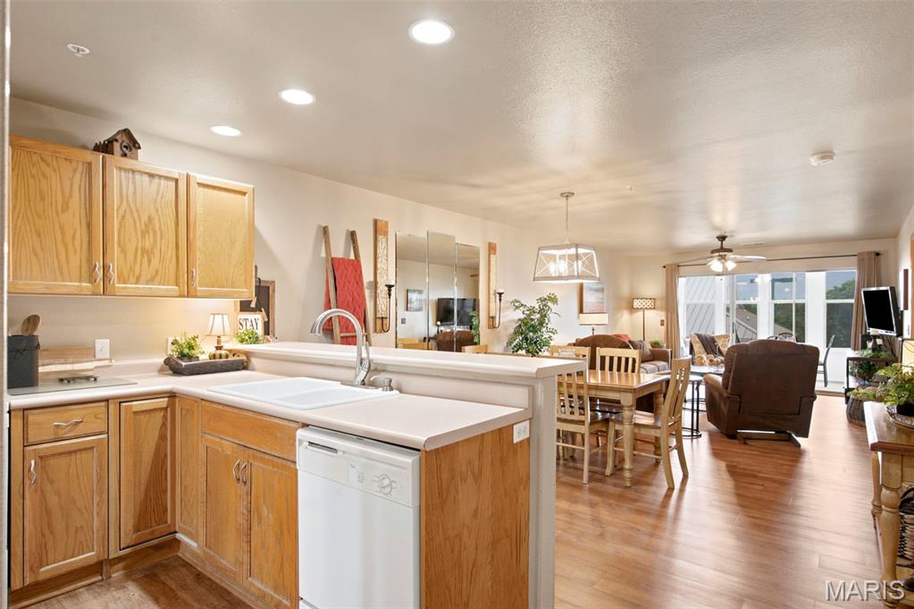 Emerald Pointe - Residential