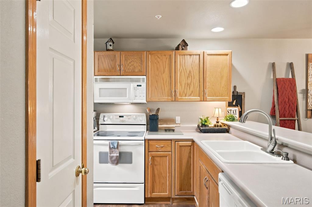 Emerald Pointe - Residential