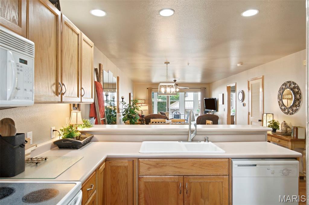 Emerald Pointe - Residential