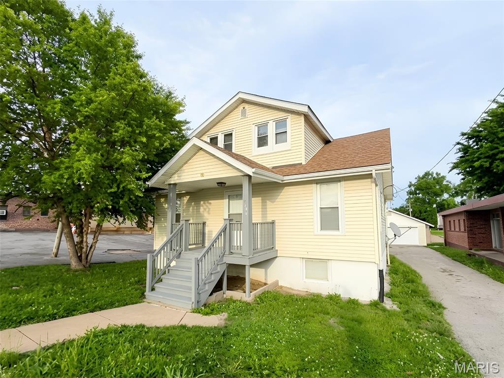 West Walnut Manor - Residential
