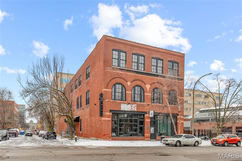 Lucas & Hunt Add - Commercial Sale