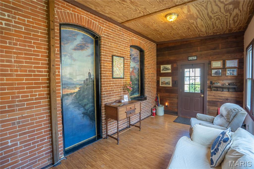 East Wharf Street - Commercial Sale