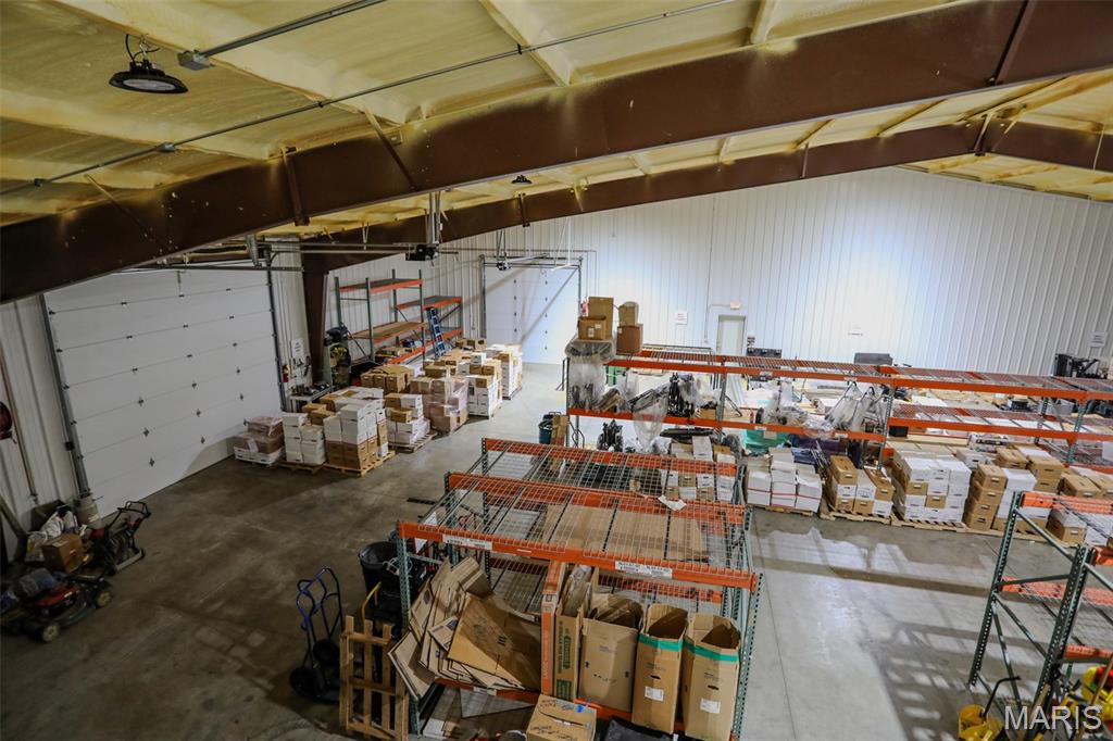 none - Commercial Lease