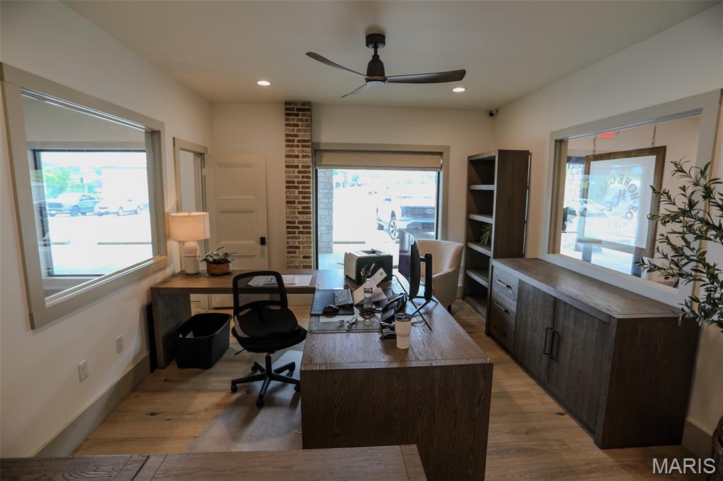 none - Commercial Lease
