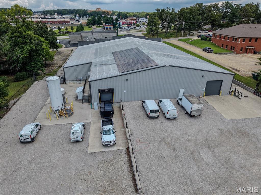 none - Commercial Lease
