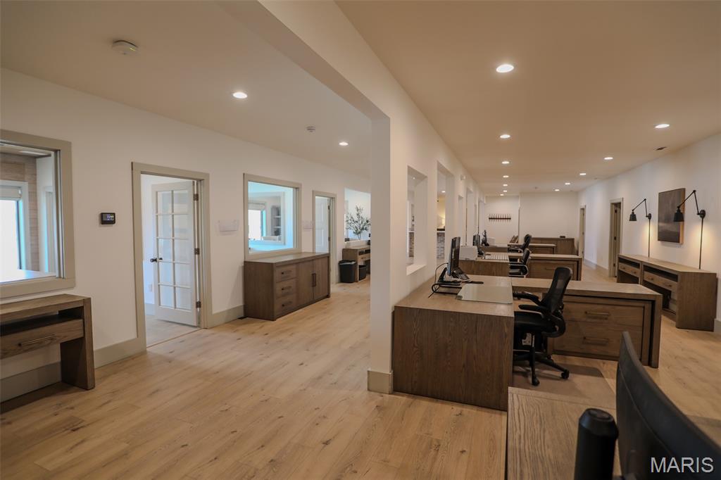 none - Commercial Lease