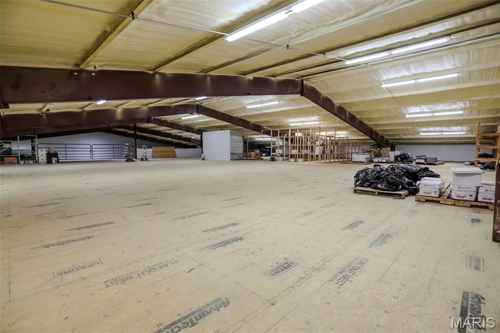 none - Commercial Lease