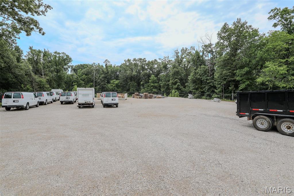 none - Commercial Lease