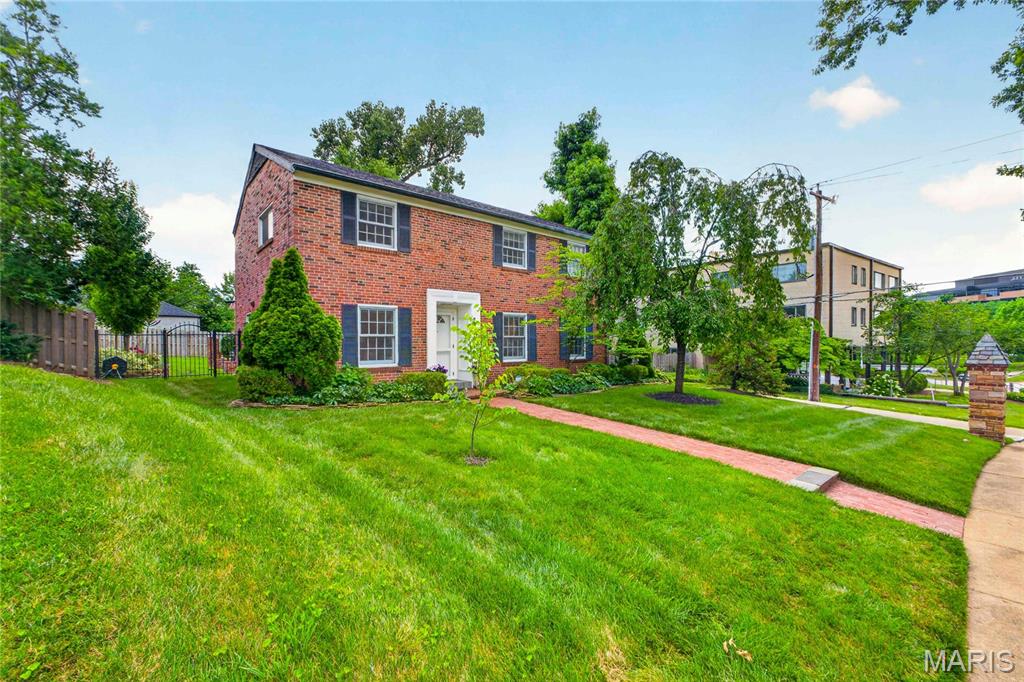Davis Place - Residential