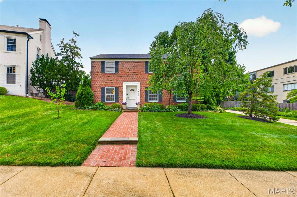Davis Place - Residential