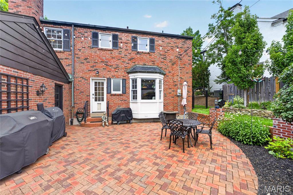 Davis Place - Residential