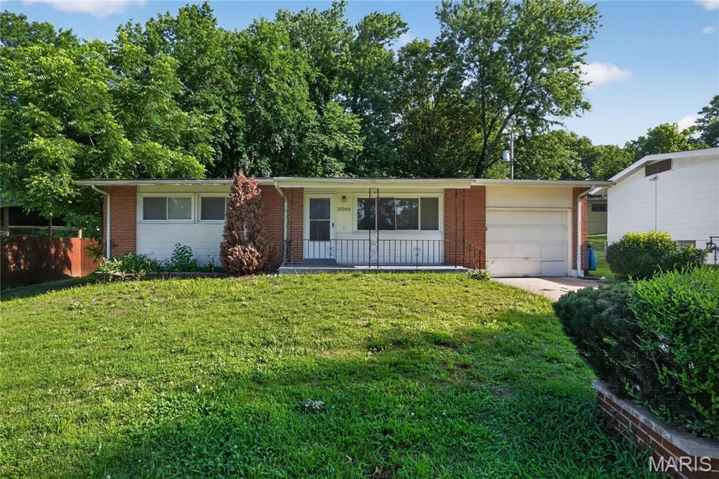Welcome home to this charming, well-maintained ranch in the heart of the desirable Northland Hills community. This cozy 3-bedroom, 1-bath home features a spacious living area and an eat-in kitchen, perfect for comfortable daily living. Enjoy the convenience of a level lot and an attached 1-car garage. The property offers excellent potential with a partially finished lower level, ideal for a recreation room or additional storage.