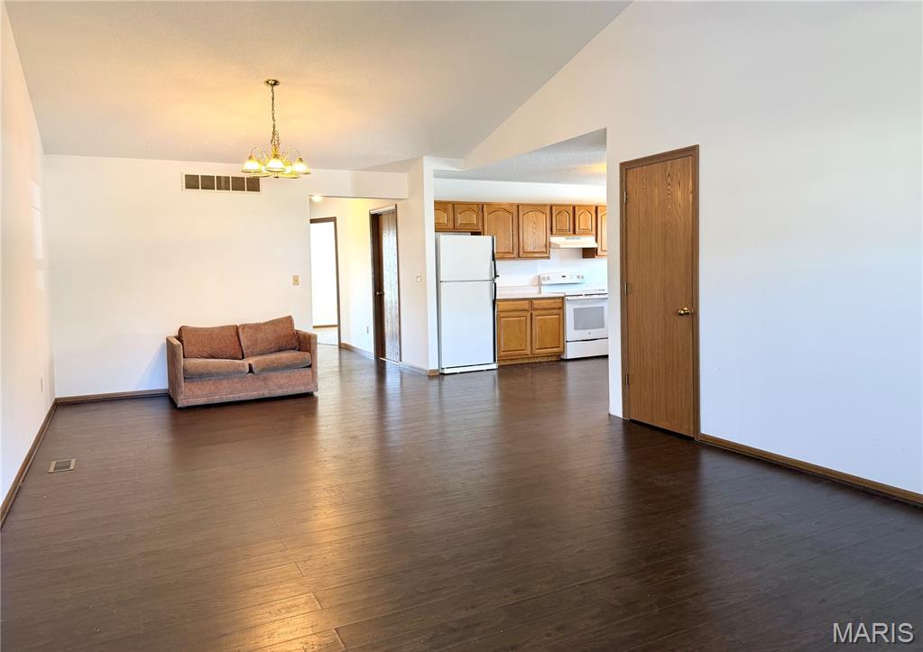 Brookview Manor - Residential